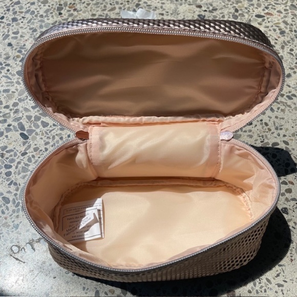 Quo Beauty // Cosmetic Bag // Rose Gold - Picture 2 of 2
